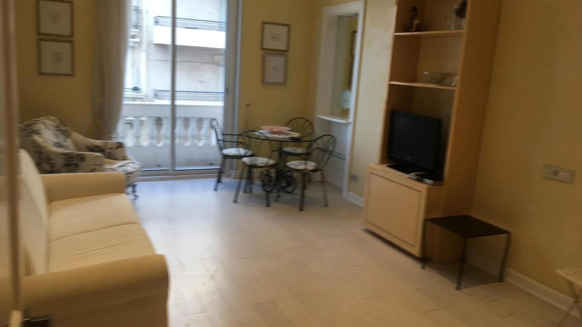Croisette Palais Miramar Vue Mer Laterale Cannes Apartmán
